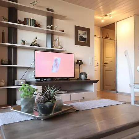 Schönes Neues Hochwertig Renoviertes 2-zimmer In Der 4. Etage. Westerland