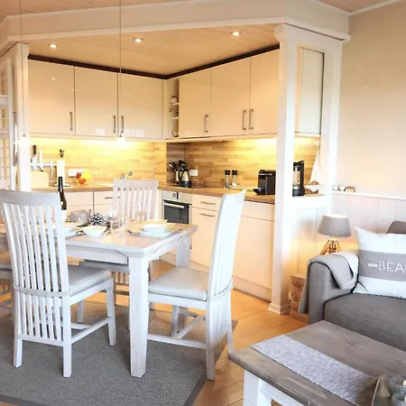 Schönes Neues Hochwertig Renoviertes 2-zimmer In Der 4. Etage. Apartment